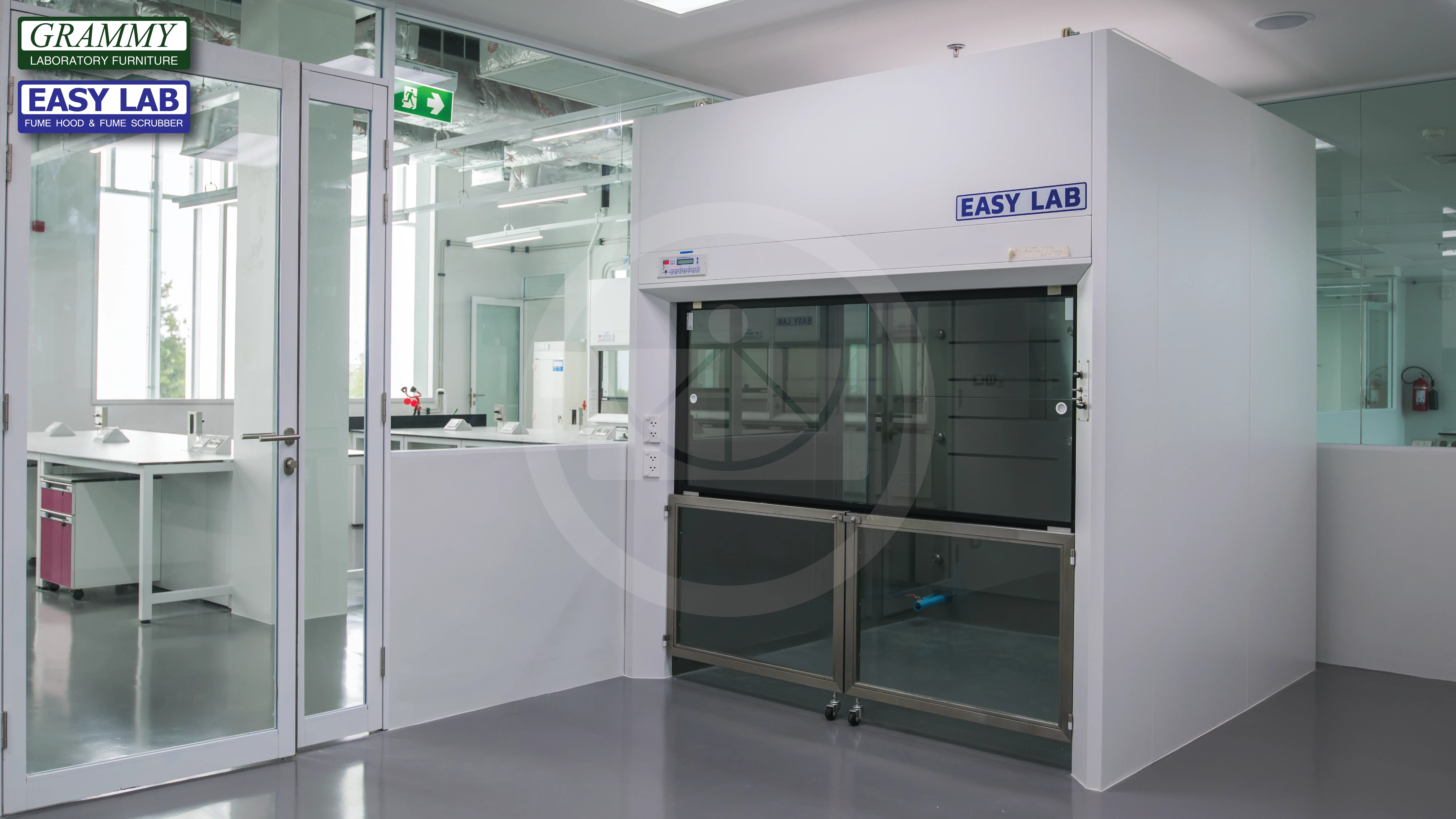 ติดตั้งโต๊ะปฏิบัติการ GRAMMY & ตู้ดูดควัน EASY LAB