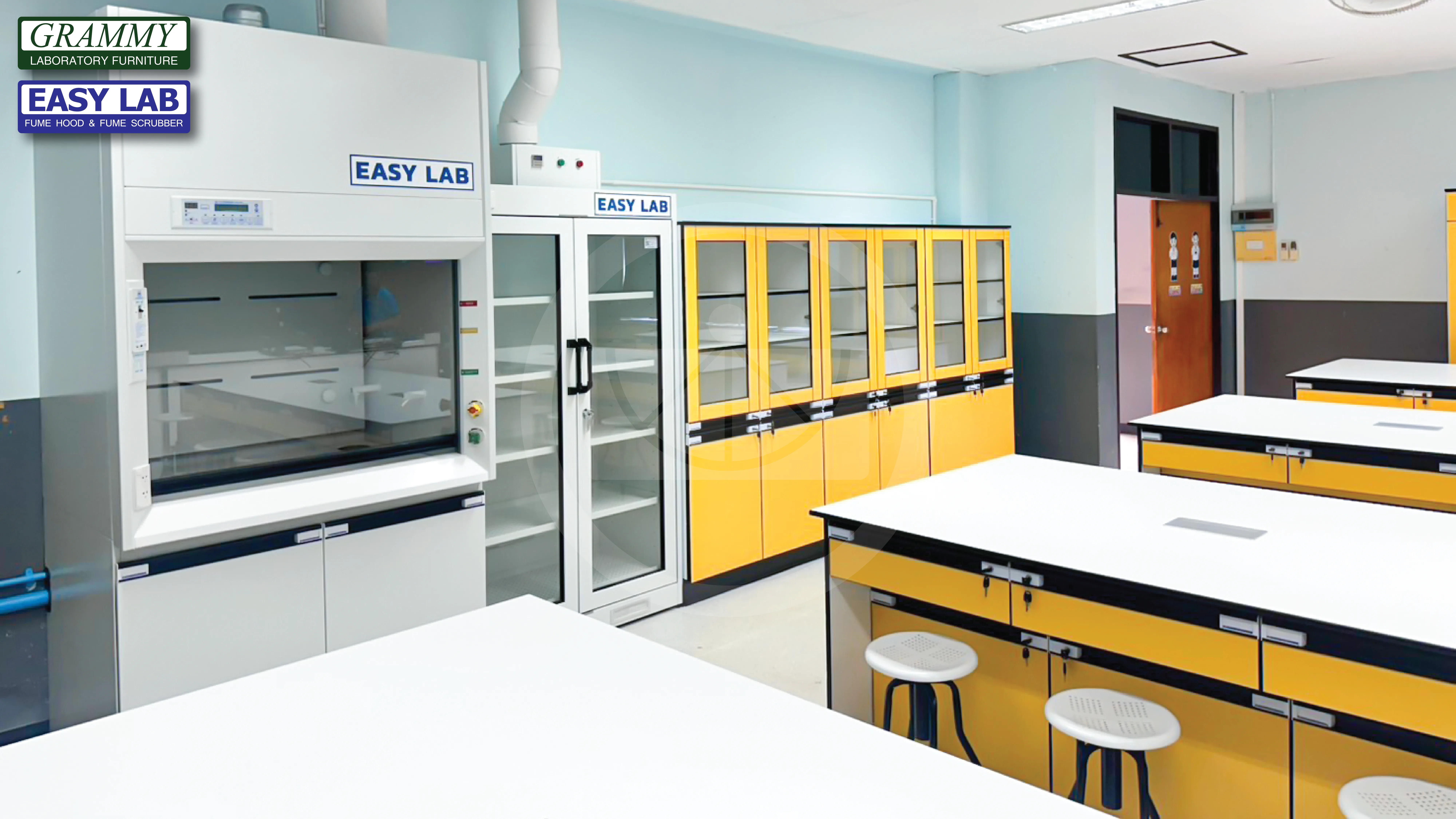 ติดตั้งโต๊ะปฏิบัติการ GRAMMY & ตู้ดูดควัน EASY LAB